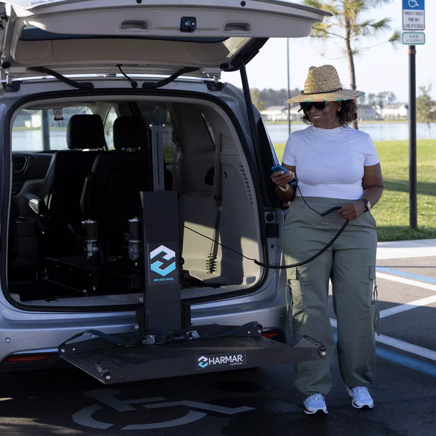 AL600 Hybrid Power Chair and Scooter Lift