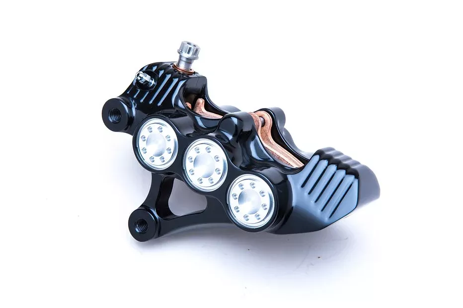 American Suspension 6 Piston Calipers Available for 11.8 or 13″ Rotors – your choice of color