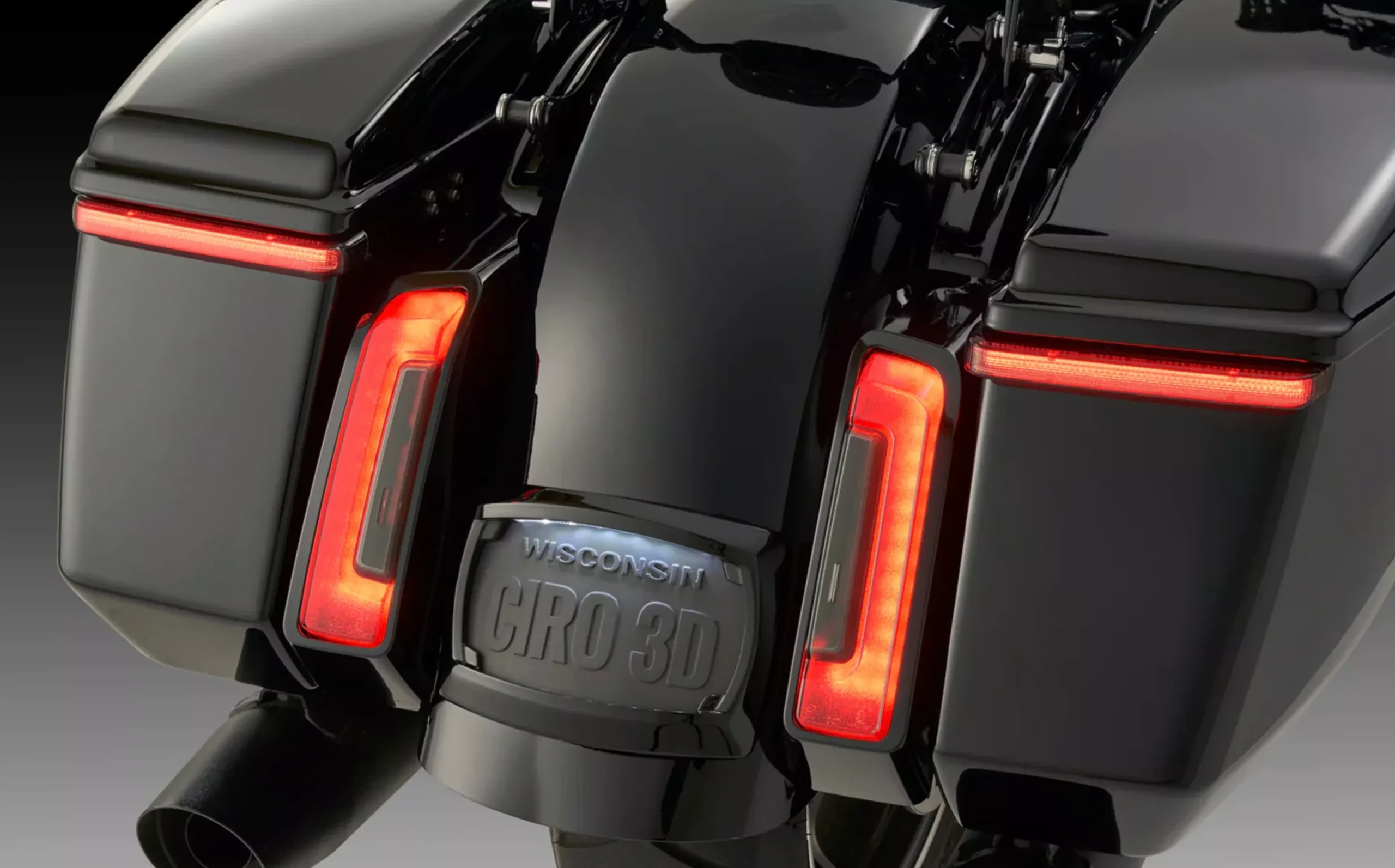 Ciro Bag Blades with LIGHTSTIKE Compatability for 2024 to Present Harley-Davidson Touring (New Fairing Design)