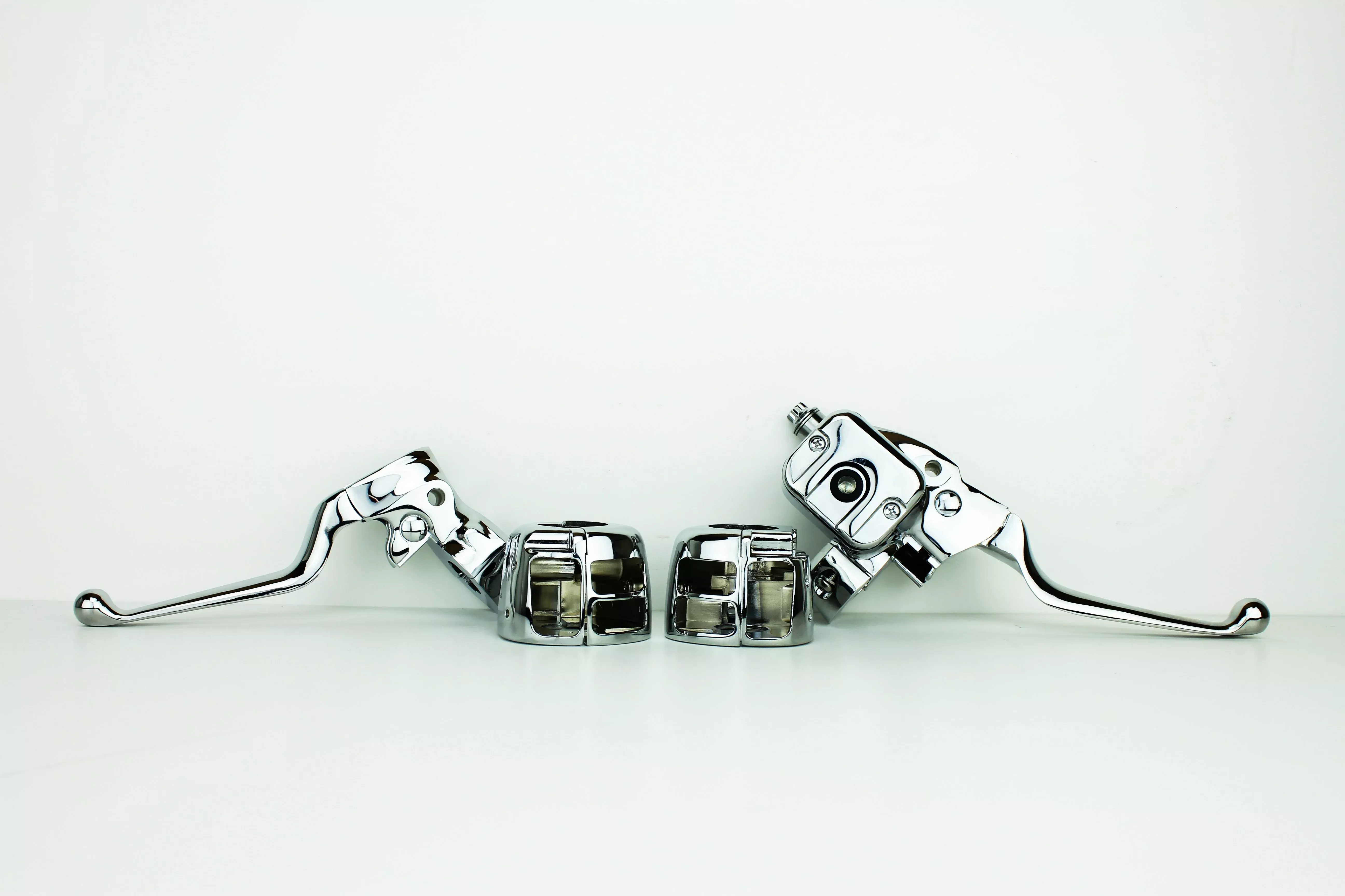 Custom Chrome Single Disc 9/16" Handlebar Controls for Harley 96-06