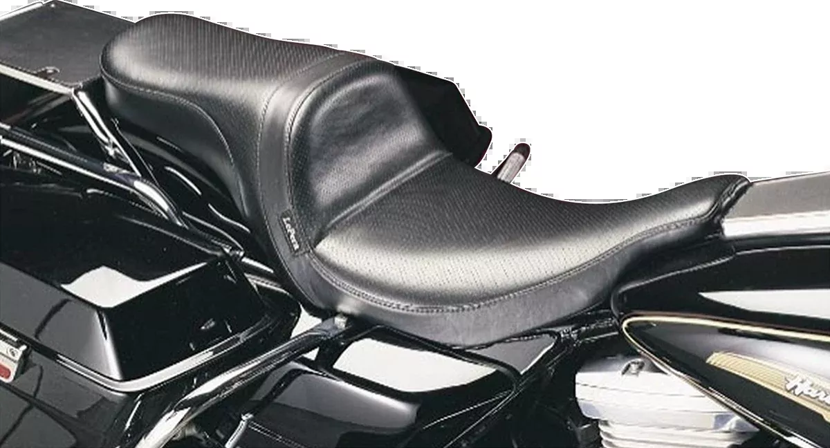 Daytona 2-Up Seat - Without Backrest - Smooth - Black - FLH/FLT '02-'07