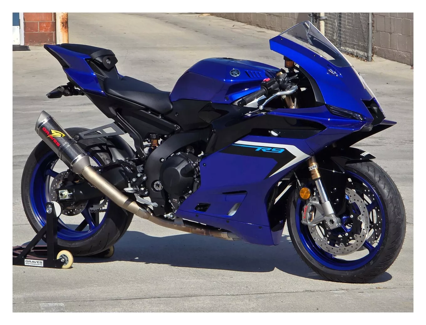 Graves Motorsports WORKS Exhaust System Yamaha R9 2025-2026