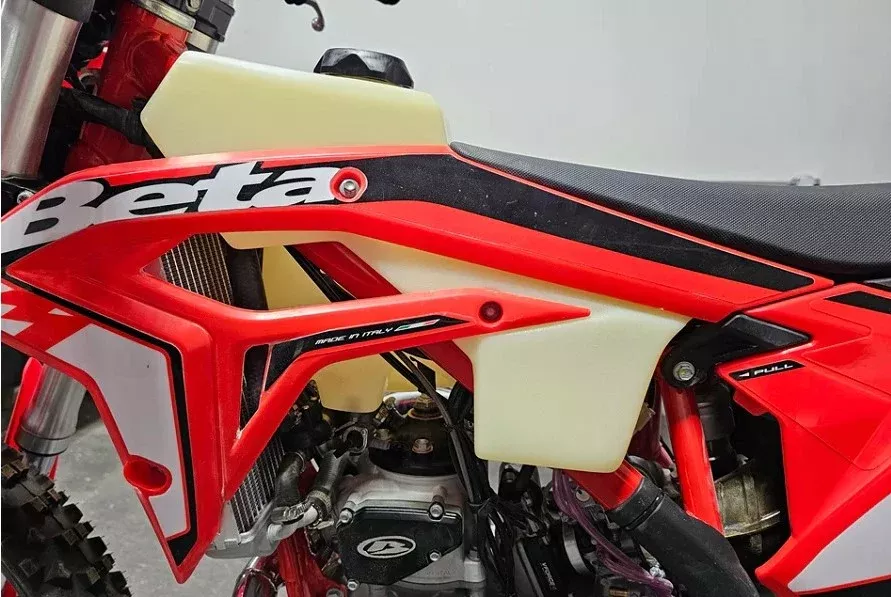 IMS Beta XTrainer (2023-26) 2.9 Gallon Fuel Tank