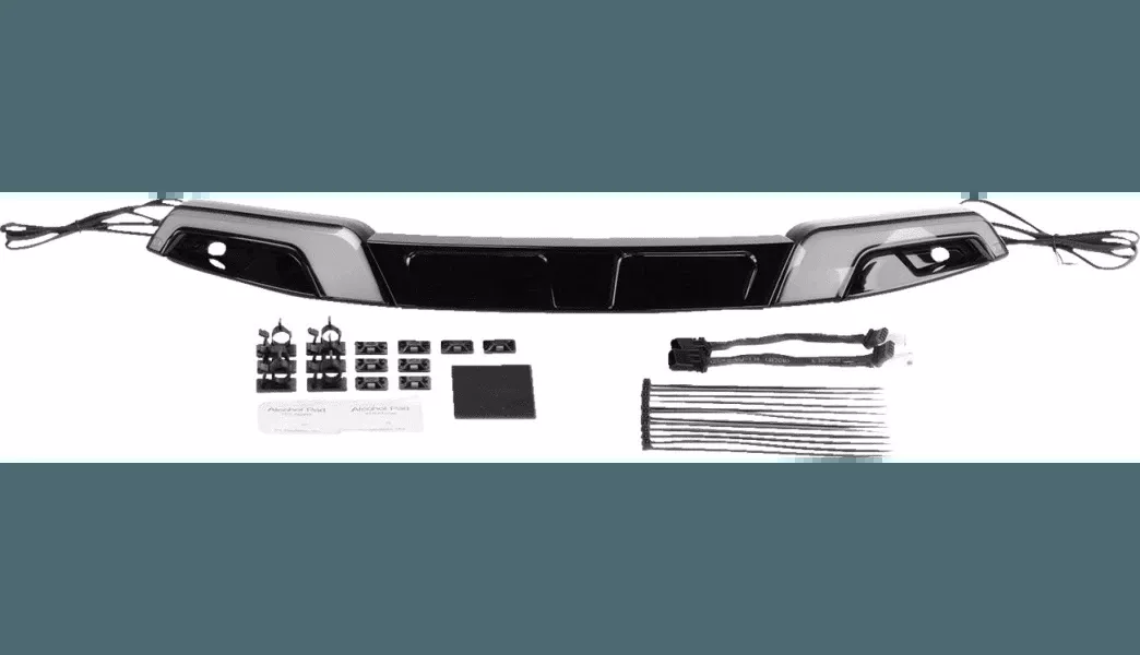Kuryakyn Tracer Windshield Trim for '14-Up Harley Davidson FLH Models and TriGlide - (Select Finish)