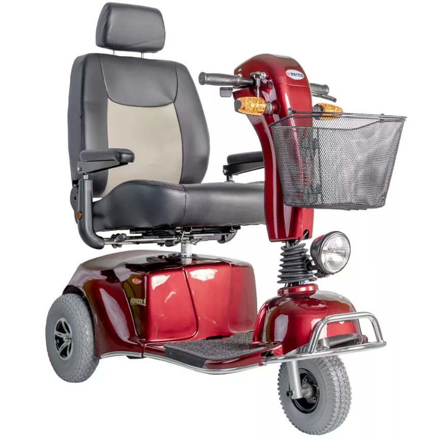 Pioneer 9 DLX HD 3-Wheel Scooter