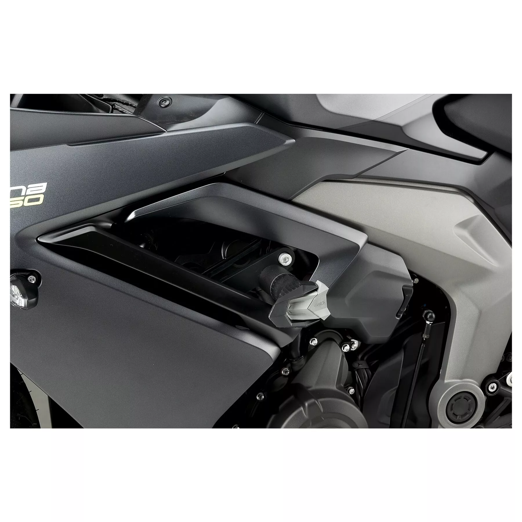 Puig R19 Frame Sliders Triumph Daytona 660 2024-2025