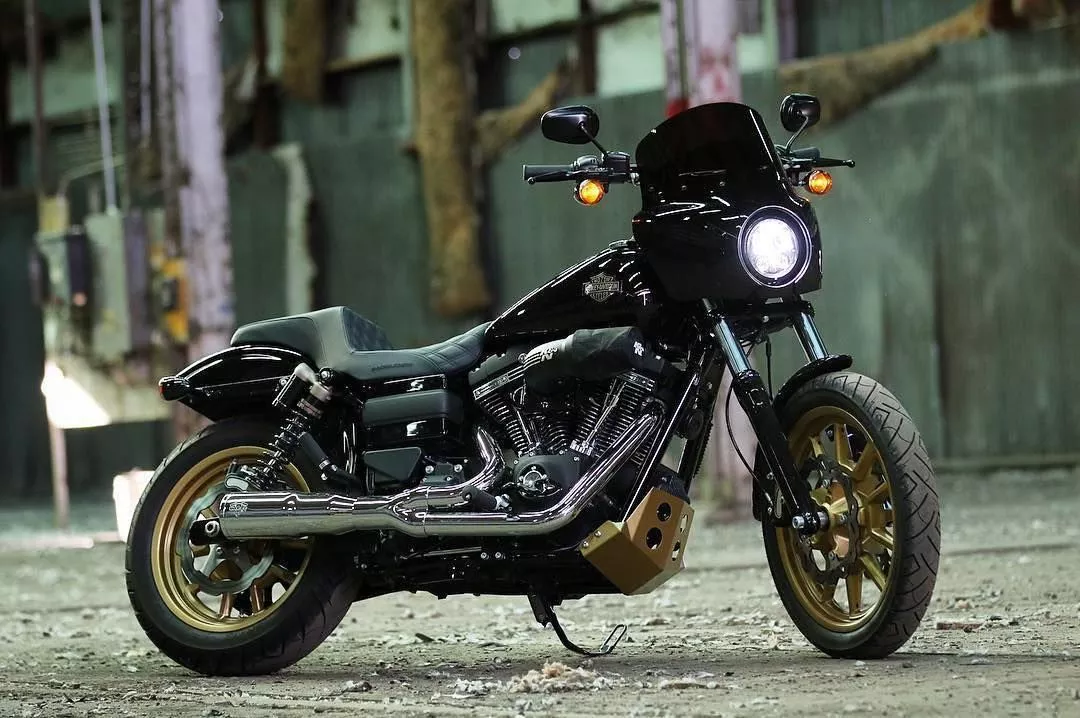 ROAD WARRIOR FAIRING KIT HARLEY DYNA MODELS