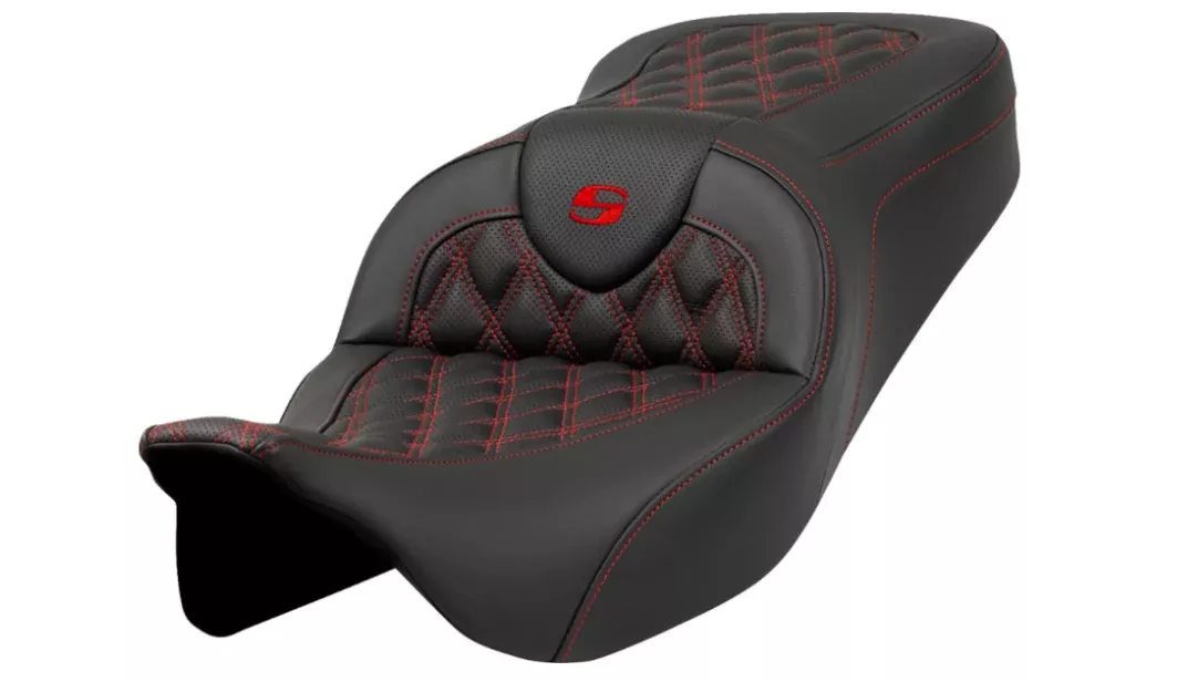 Saddlemen Roadsofa Standard Reach Seat Lattice Stitch Red Stitch Without Backrest – 808-07B-18204 For Harley Touring 2008-2023