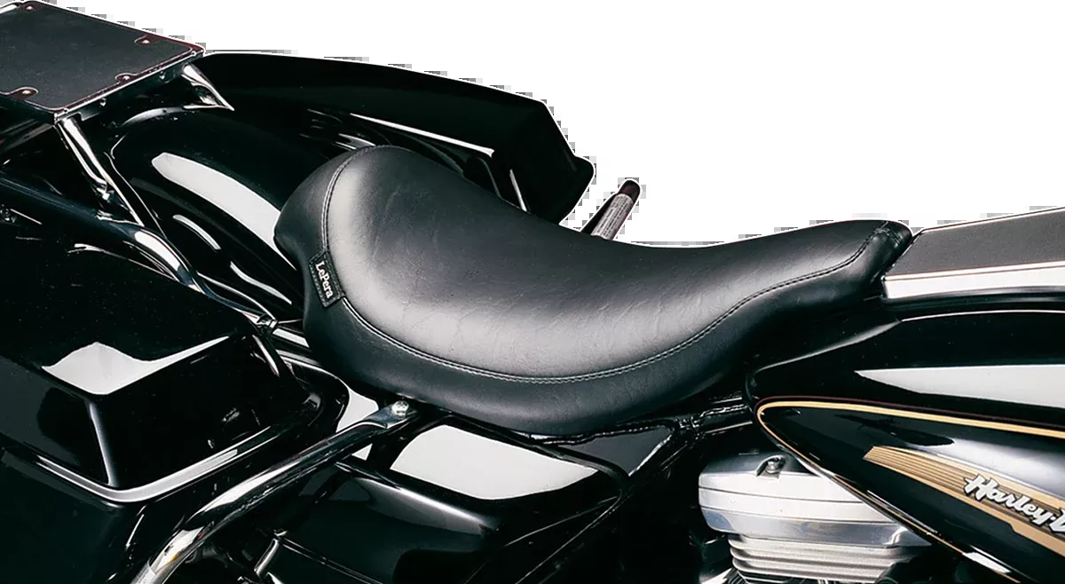 Silhouette Solo Seat - Smooth - Black - FLHR '97-'07