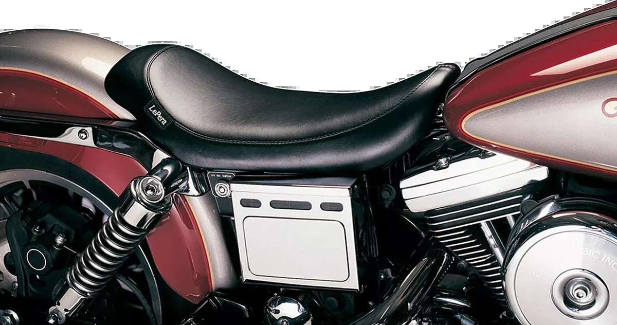 Silhouette Solo Seat - Smooth - Black - FXDWG '96-'03